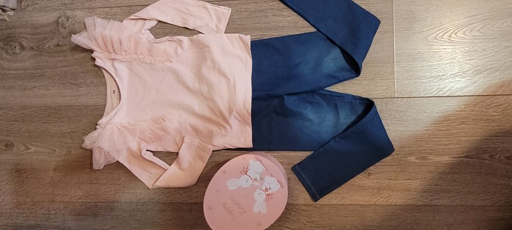 2 loturi hăinuțe fetițe, 4-5/6 ani; 50 ron/ lot