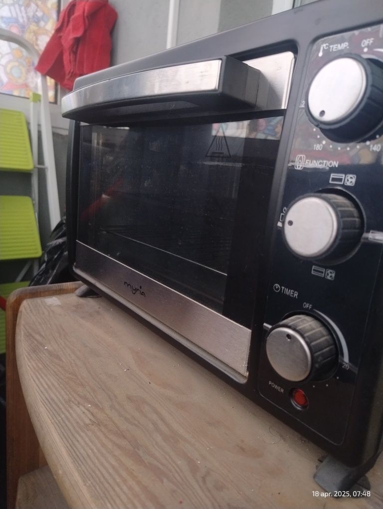 Cuptor Myria 25 litri