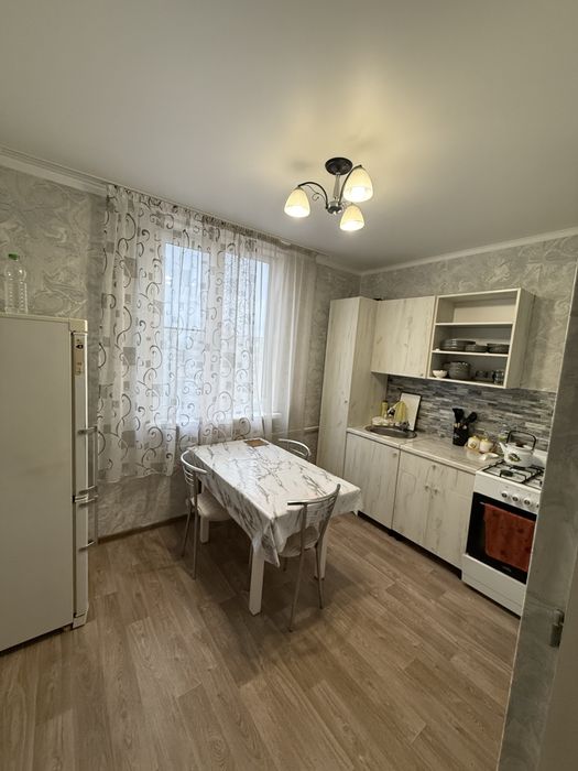 Сдам квартиру по месячно