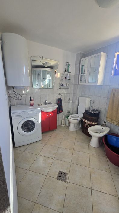 Vand casa si teren la Damiș