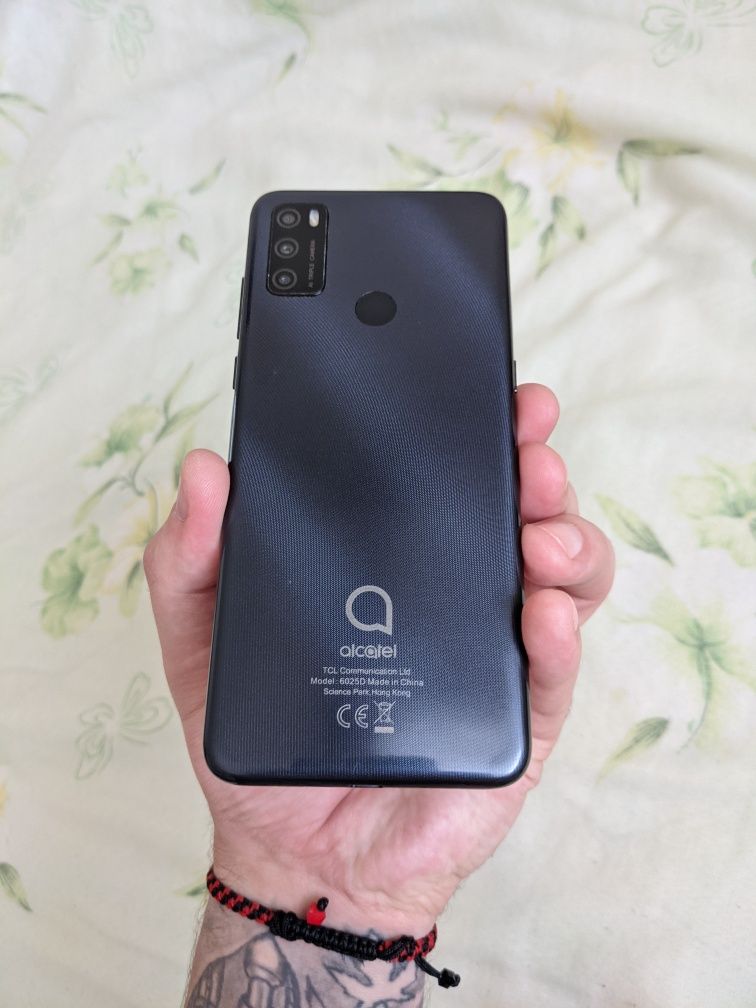 Продавам Alcatel 1S
