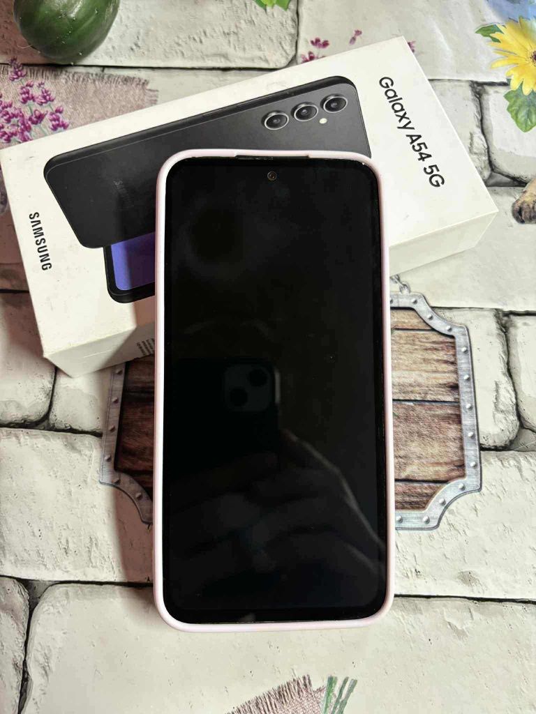 Продавам Samsung Galaxy A54 5G