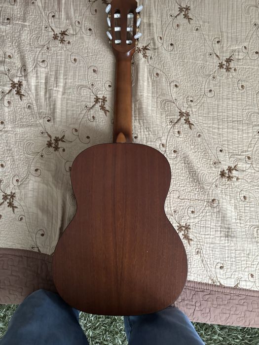 Vand chitara  marca hora pentru copii (PITESTI)