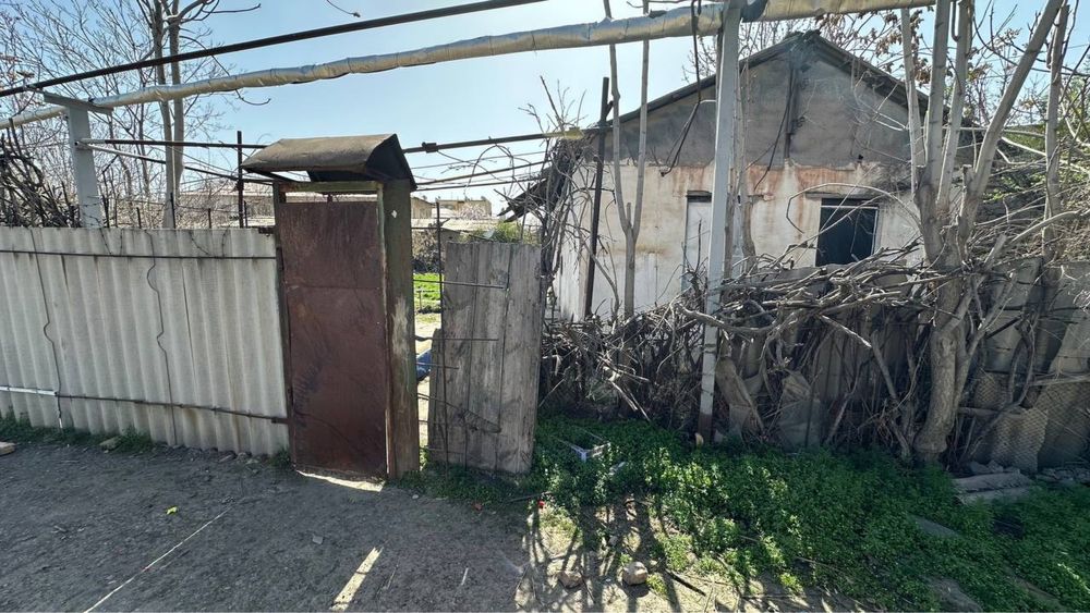 Срочно! 4 сотки в Куйлюке, все коммуникации, вариант под стройку!