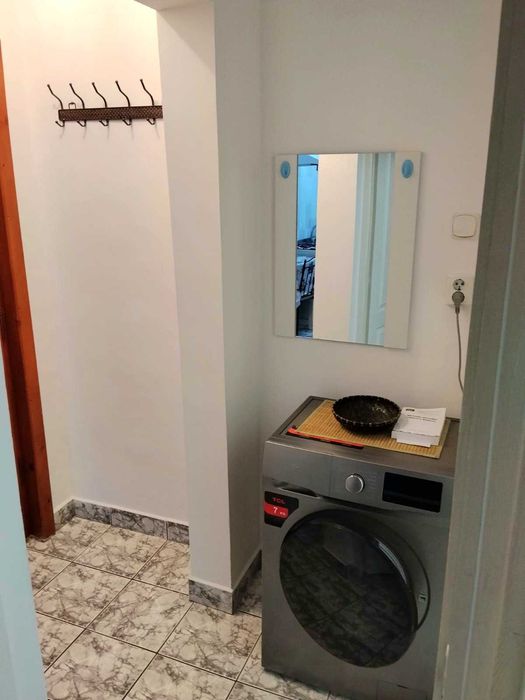 Închiriez garsonieră