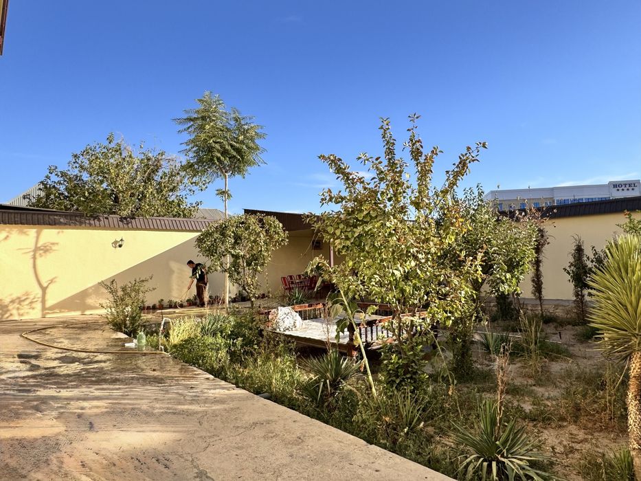 Люкс даражада таъмирланган 2 қаватли ховли Навоий шаҳрида сотилади