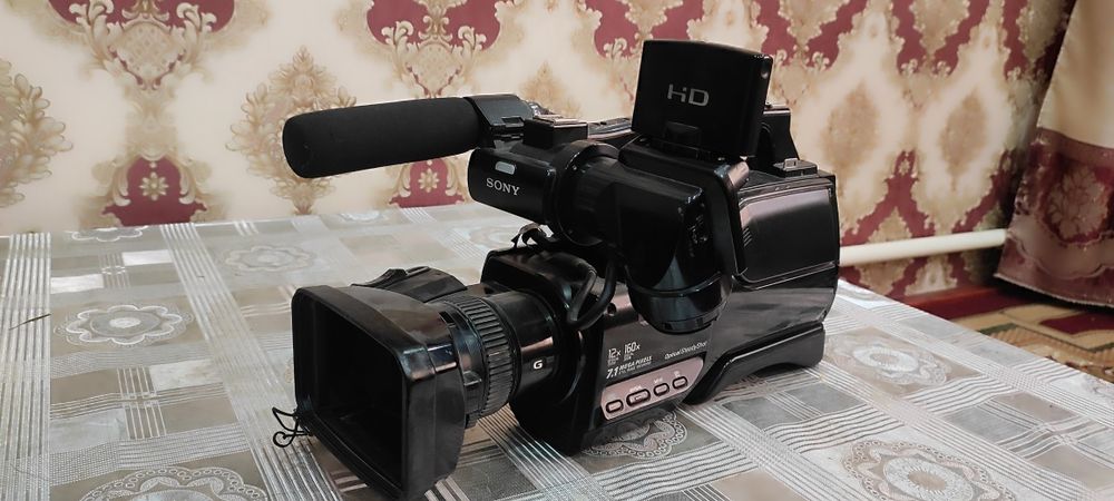 SONY 1500HD sotiladi