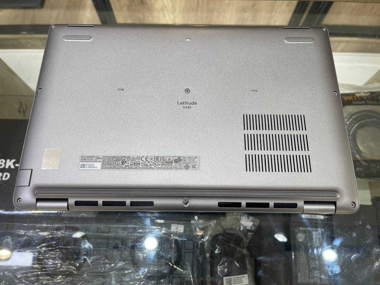 DELL Latitude 5440 Intel Core i5-1350p озу8гб 256ssd