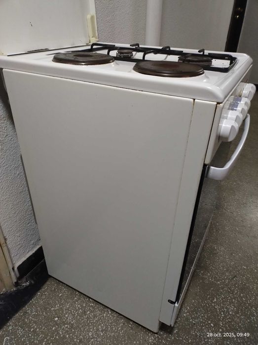 Aragaz mixt , 2 ochiuri electrice , 2 gaz