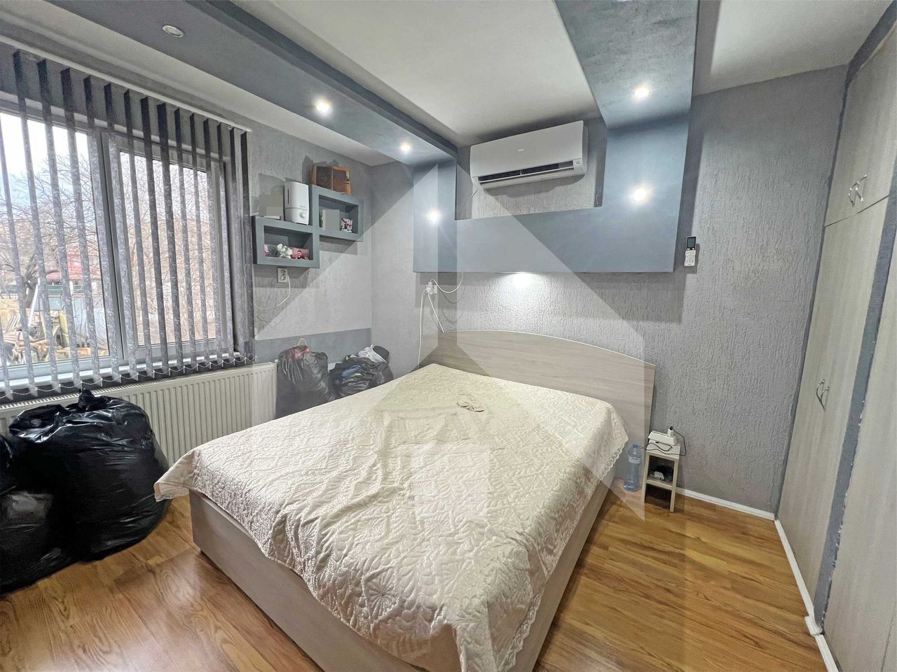 Продава се Етаж от къща в Нови пазар - 72 кв.м за 1013 €/кв.м - Снимка #8