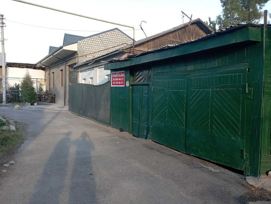 Продам дом в Кибрае. Не далеко от центра