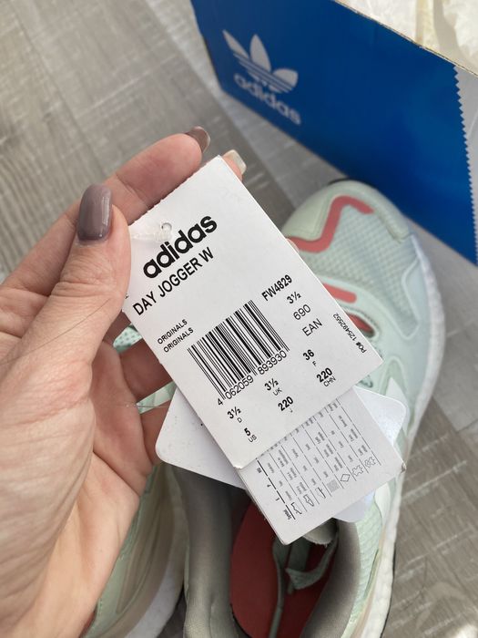 Маратонки Adidas Day Jogger W