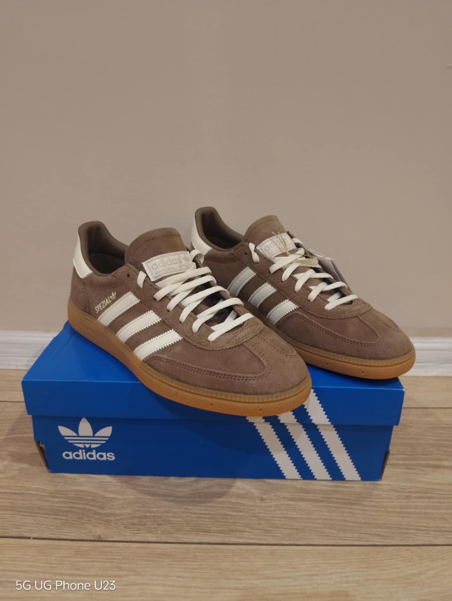 Adidas spezial-43.5н. Нови оригинални