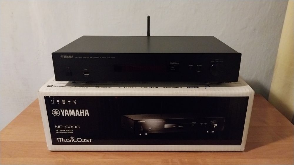 Yamaha NP-S303 Hi-Fi сетевой проигрыватель Стример