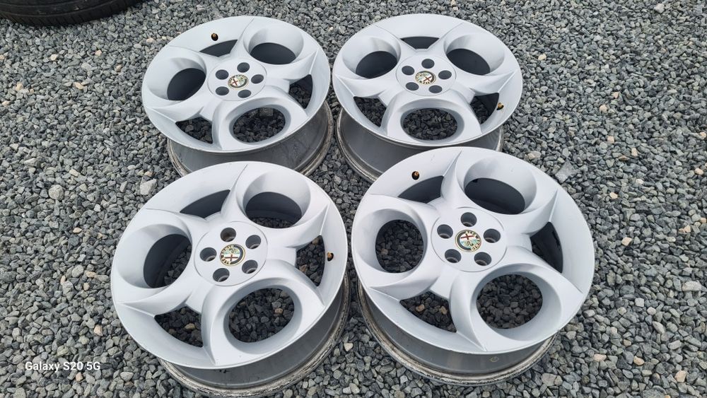 Оригинални джанти Алфа 5/98 Alfa 5x98

Употребявани, Шумен