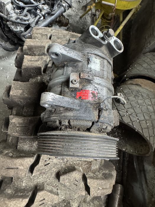 Compresor clima AC Nissan Patrol Y61 3.0 zd30