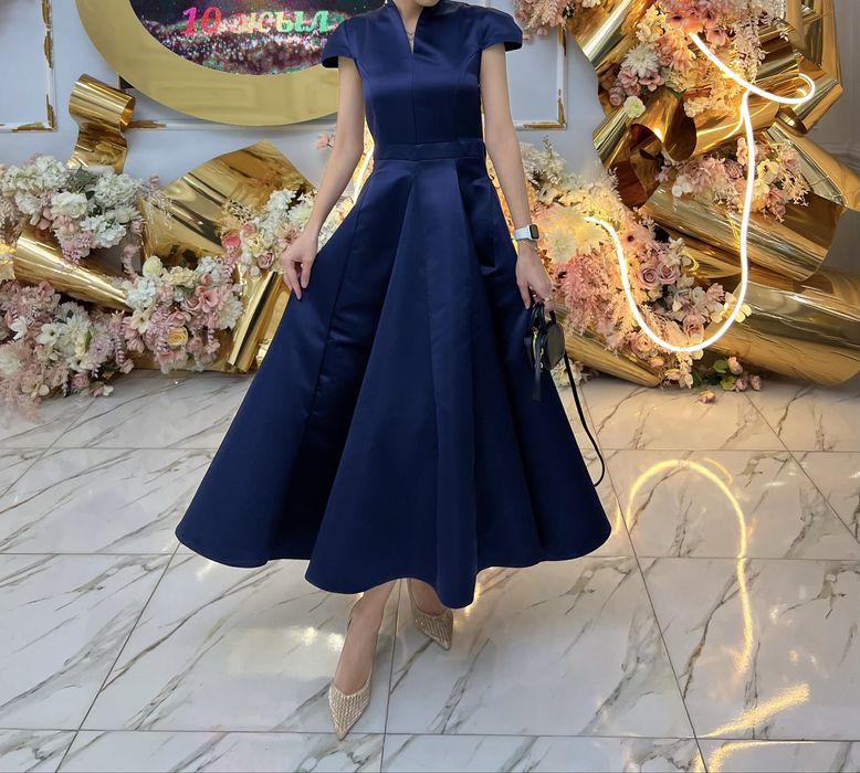 продаются платья новые