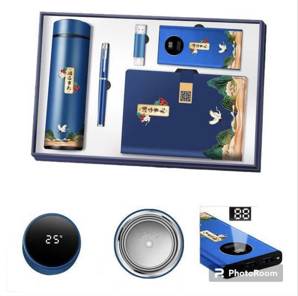 Hello Kitty Doraemon Power Bank Подарочный набор термос флешка блокнот