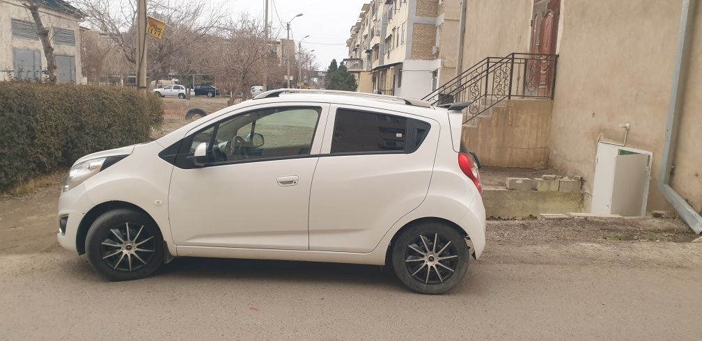Спарк сотилади Метанда