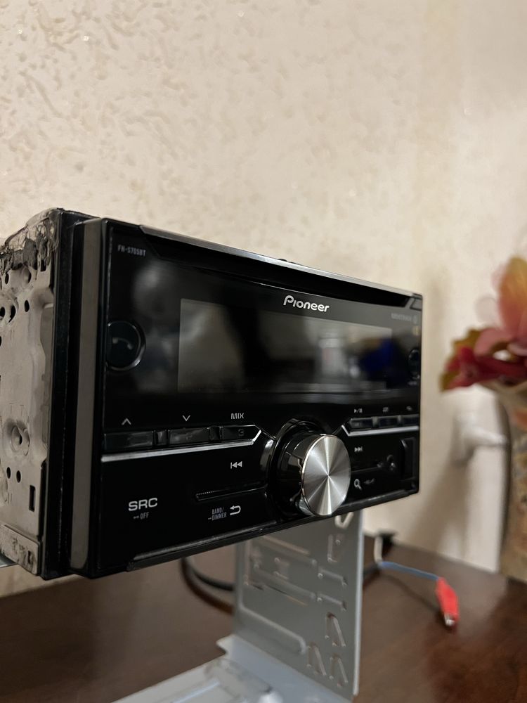 Pioneer FH-S705BT magnitafon sotiladi