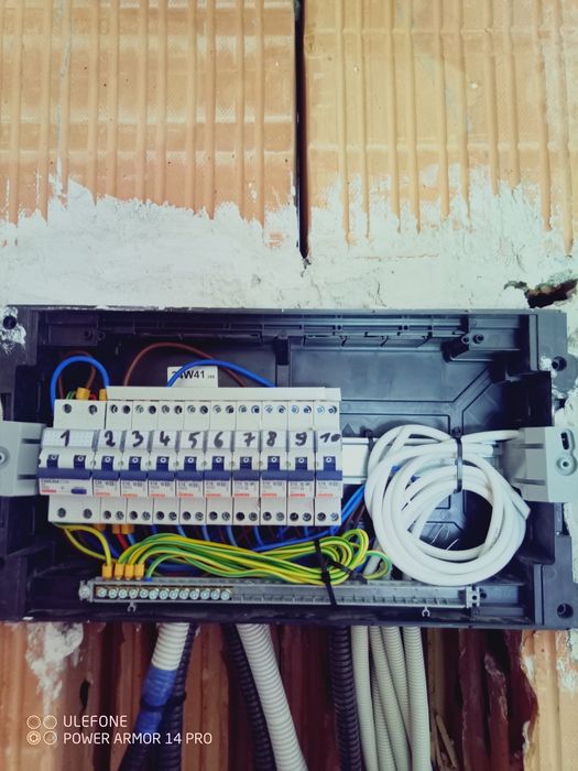 Electrician Constructor