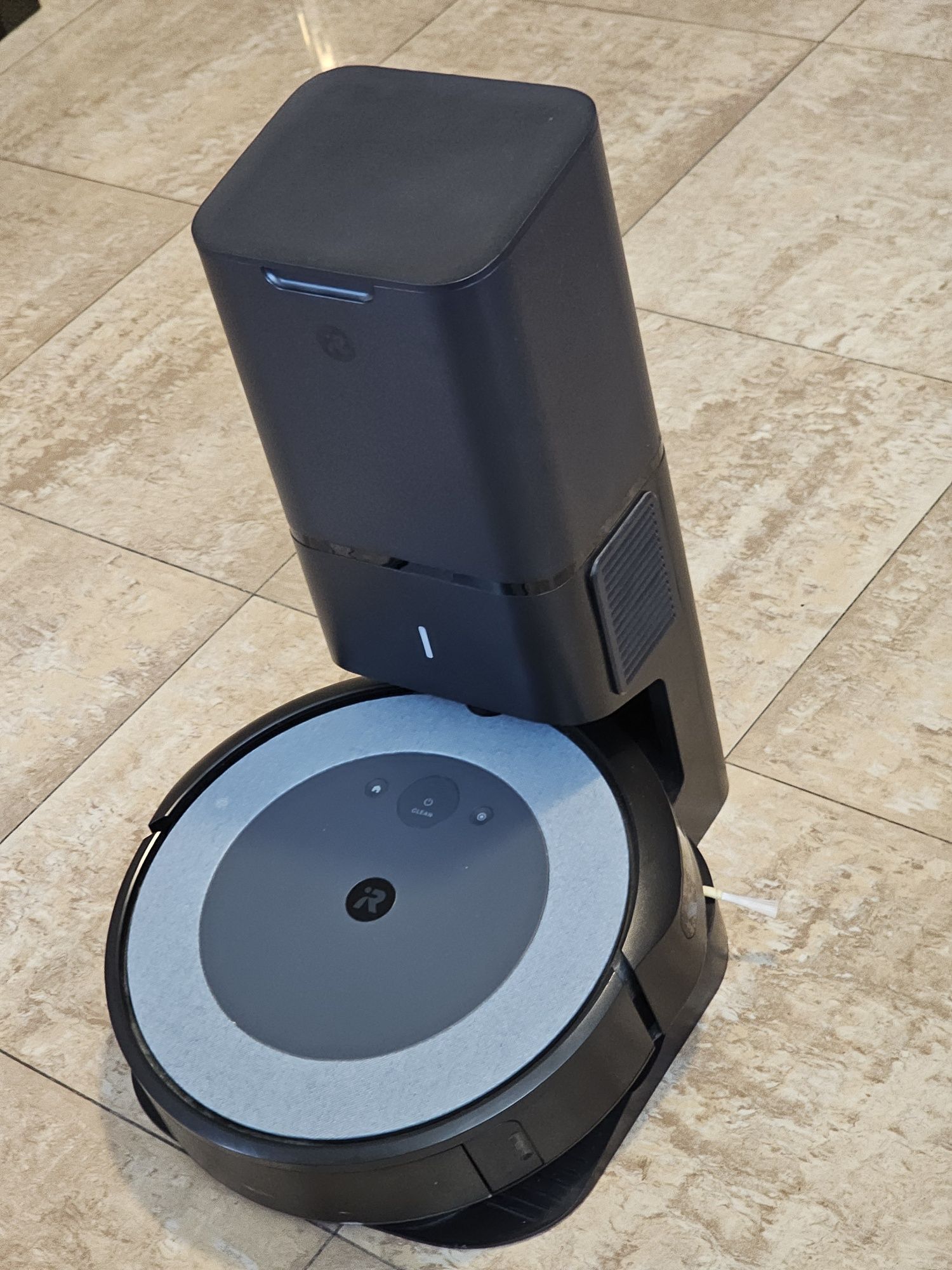 Robot aspirator iRobot Roomba i3+ (i3554), Li-ion, Consum 26Wh