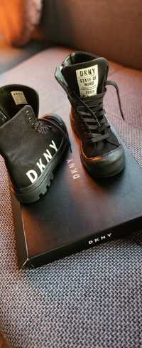 Sneackersi DKNY purtat o singura data