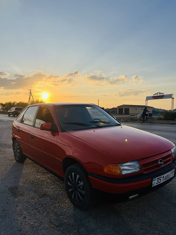 Opel Astra Srowna satladi bomaza Obmen karastramz