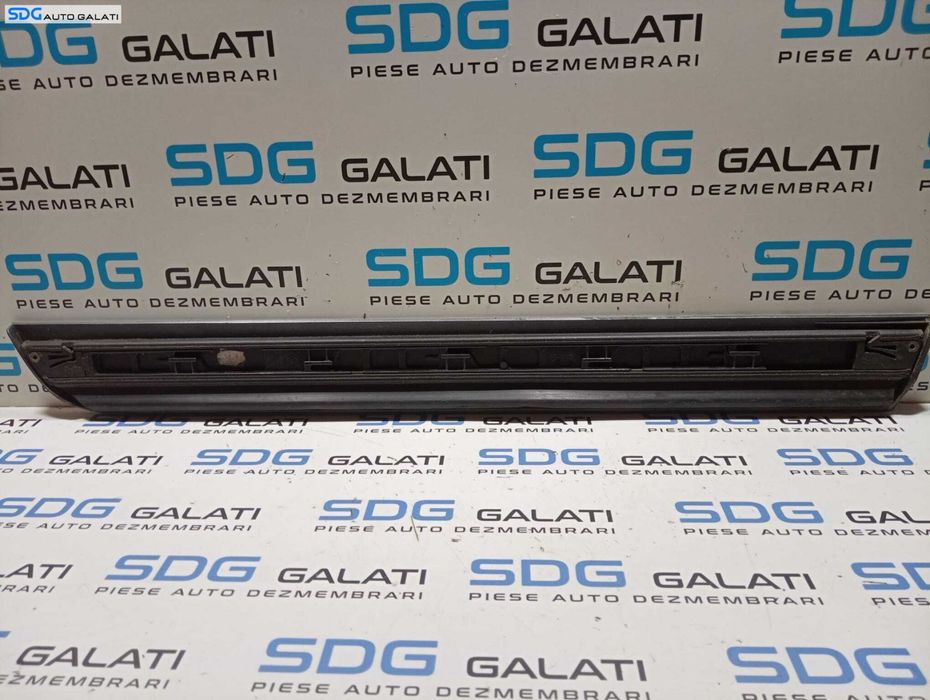 Bandou Ornament Plastic Inferior de pe Usa Portiera Stanga Spate Audi A4 B6 2005 - 2008 Cod 8E0853969E [M4870]