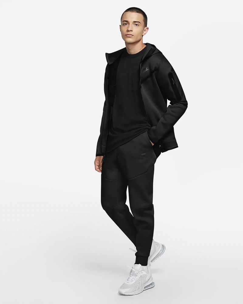 Nike Tech Sportswear Долнище - M и L Размер Оригинални