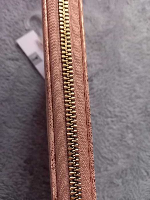 Portofel cu fermoar, nude poleit cu auriu