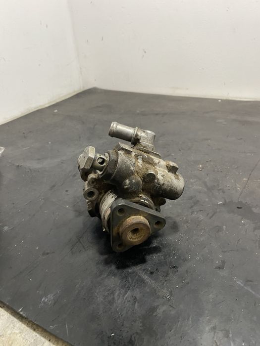 Pompa servo servodirectie Skoda Superb 1.9 TDI AVF AWX 8D0145156T