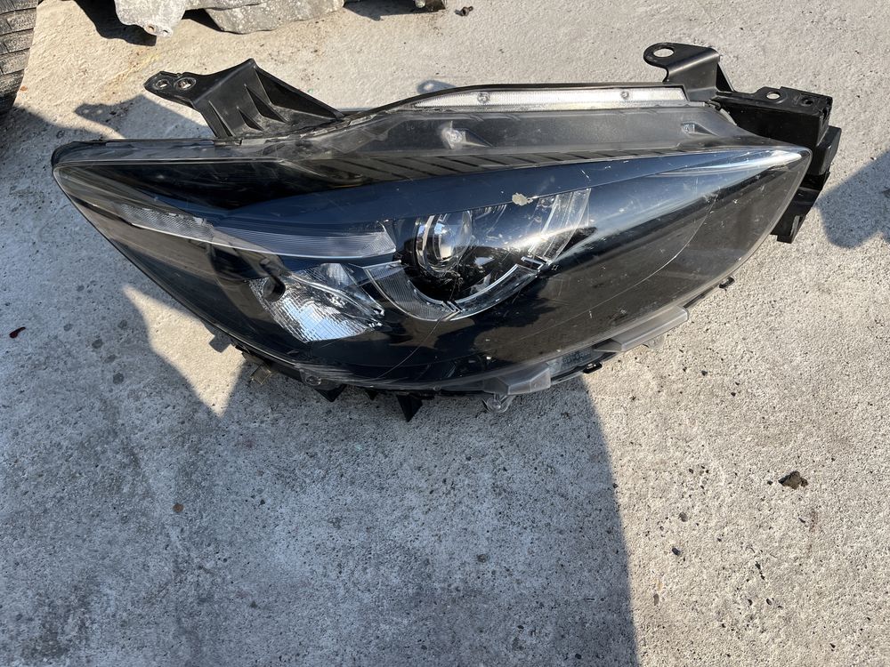 4 броя десен фар Mazda CX5