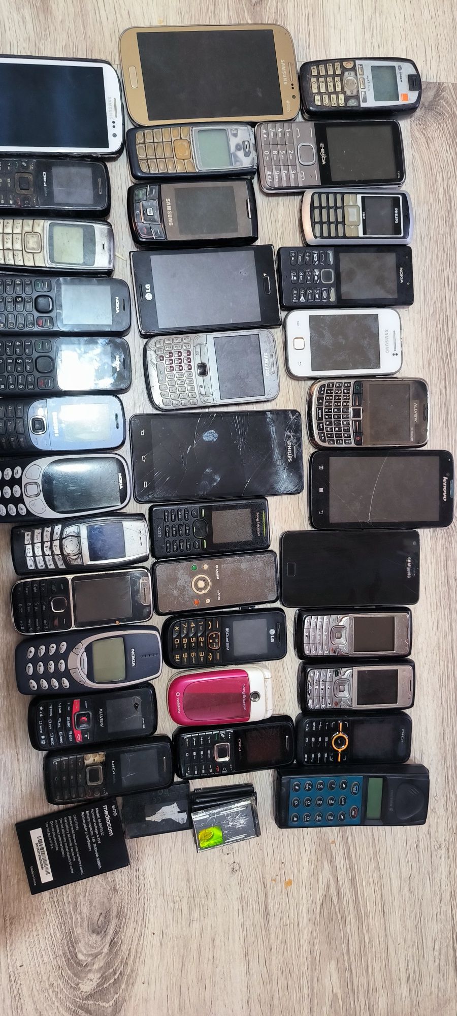 Telefoane pentru piese 35 telefoane