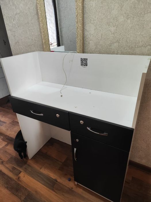 Ресепшн стол для кассовой зоны