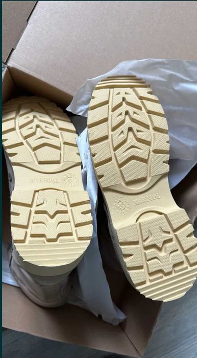 Bocanci militari de vara