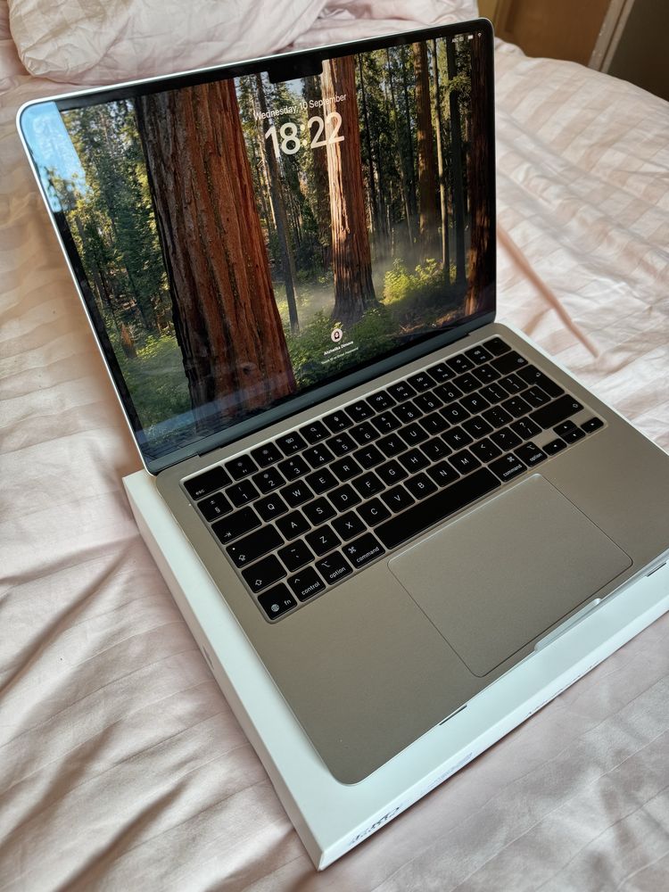 Macbook air m4 24GB/512GB в гаранция