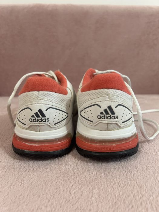 Adidași sport Adidas pentru tenis