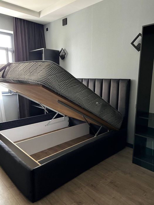 Кровать двухспальная