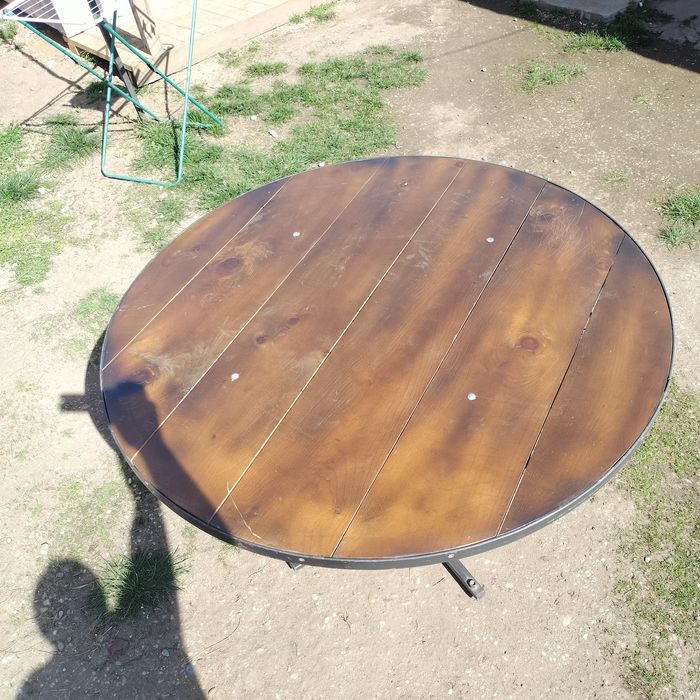 Masa demontabila pentru curte