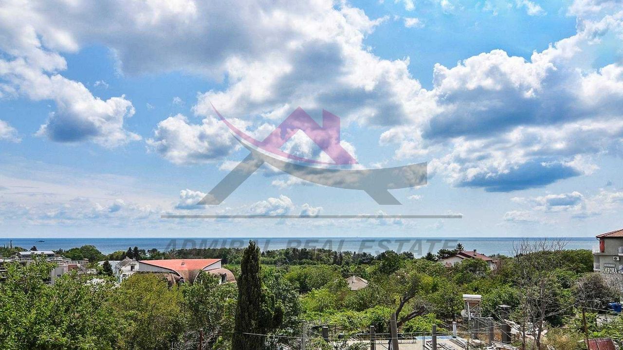 Продава се Тристаен апартамент в к.к. Св.Св. Константин и Елена - 160 кв.м за 1907 €/кв.м - Снимка #2