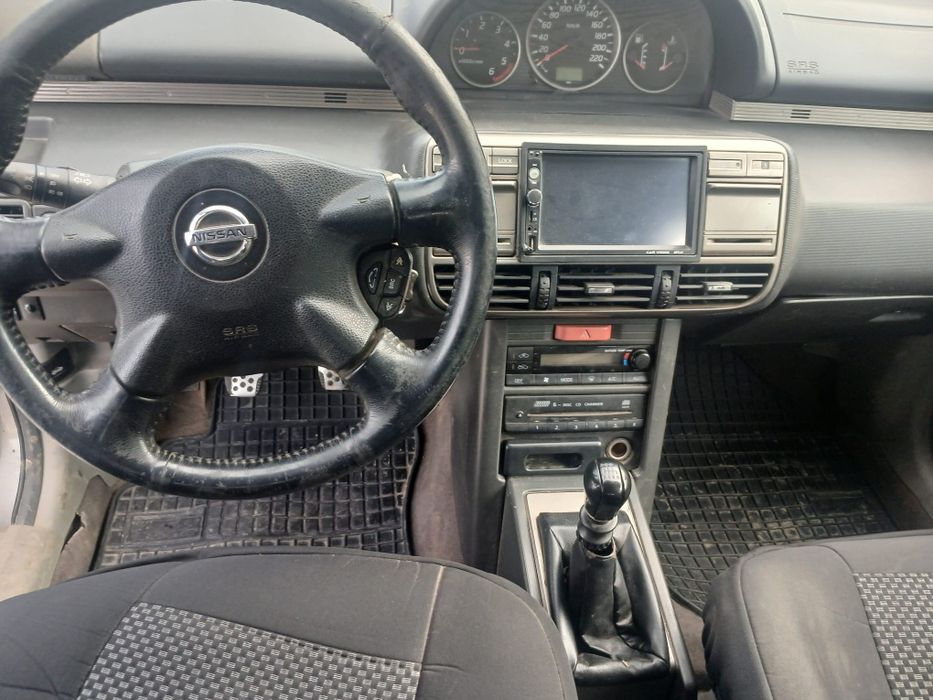 Vînd mașina personală de teren  Nissan Xtrail t30 motor diesel an 2002