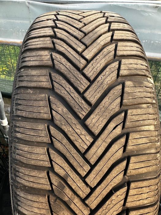 Roti M+S bmw 205/55 R16 cu capace originale