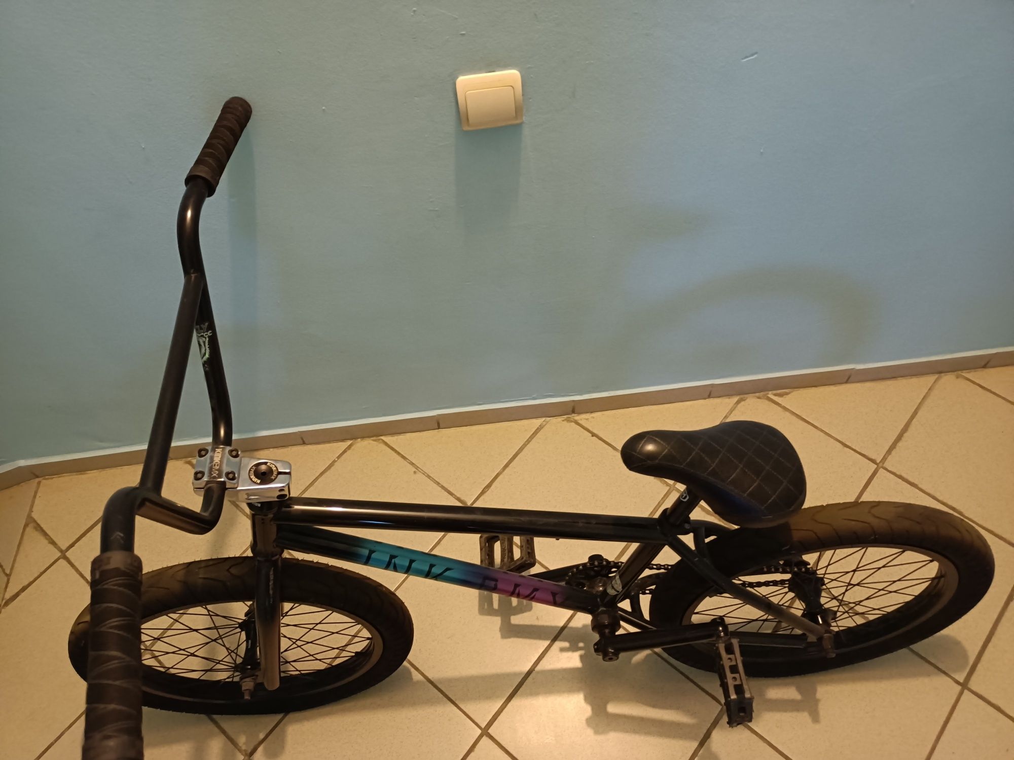 Продам велосипед BMX Kink Whip 20.5 в идеальном состоянии