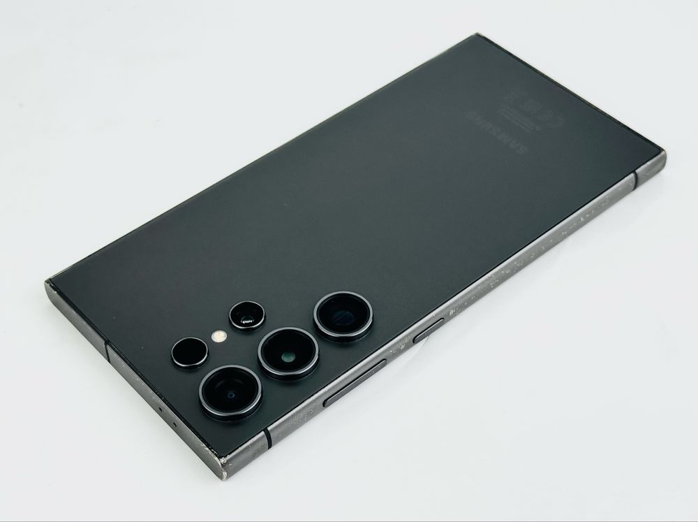 Samsung Galaxy S24 Ultra 5G 256GB Titanium Black Отличен! Гаранция!