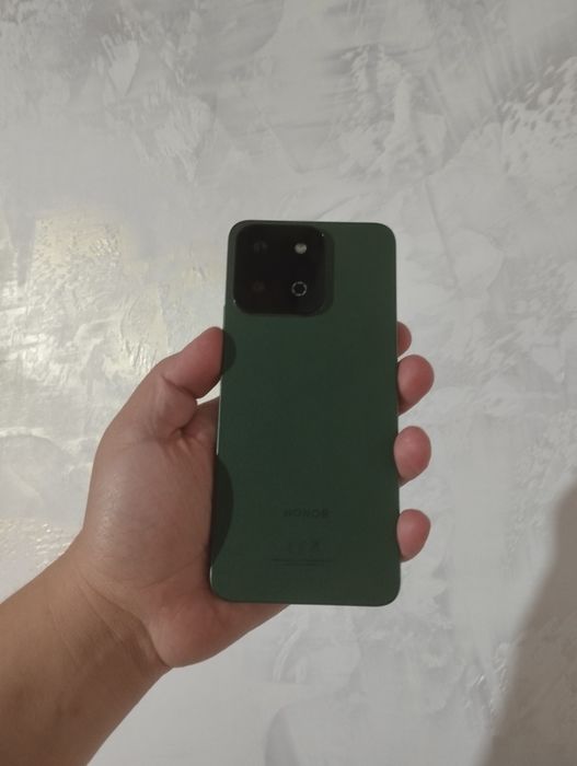 Honor X7C 128гб Озу:6+6гб Экран 120Гц