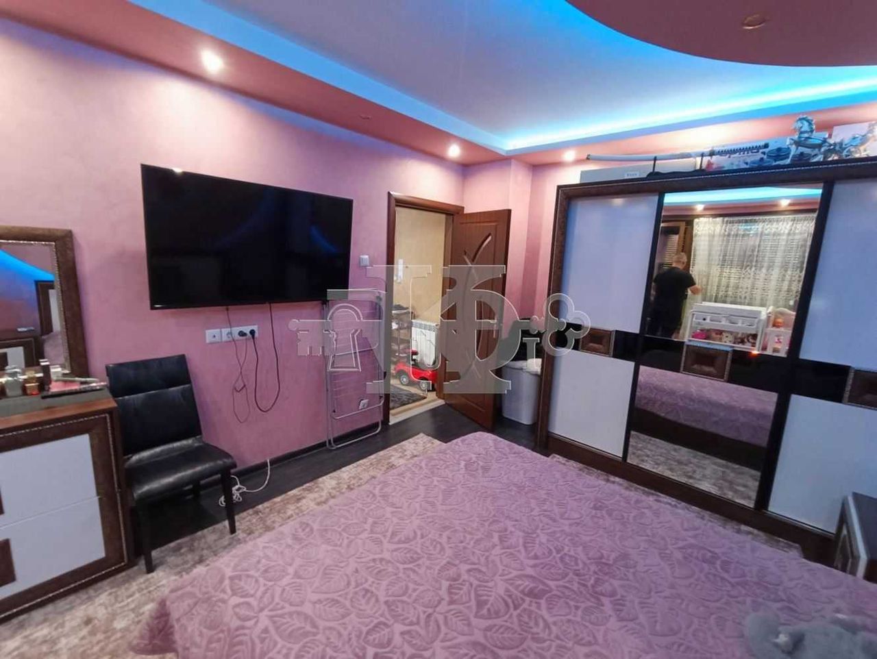 Продава се Двустаен апартамент в Добрич, Иглика - 64 кв.м за 1092 €/кв.м - Снимка #7