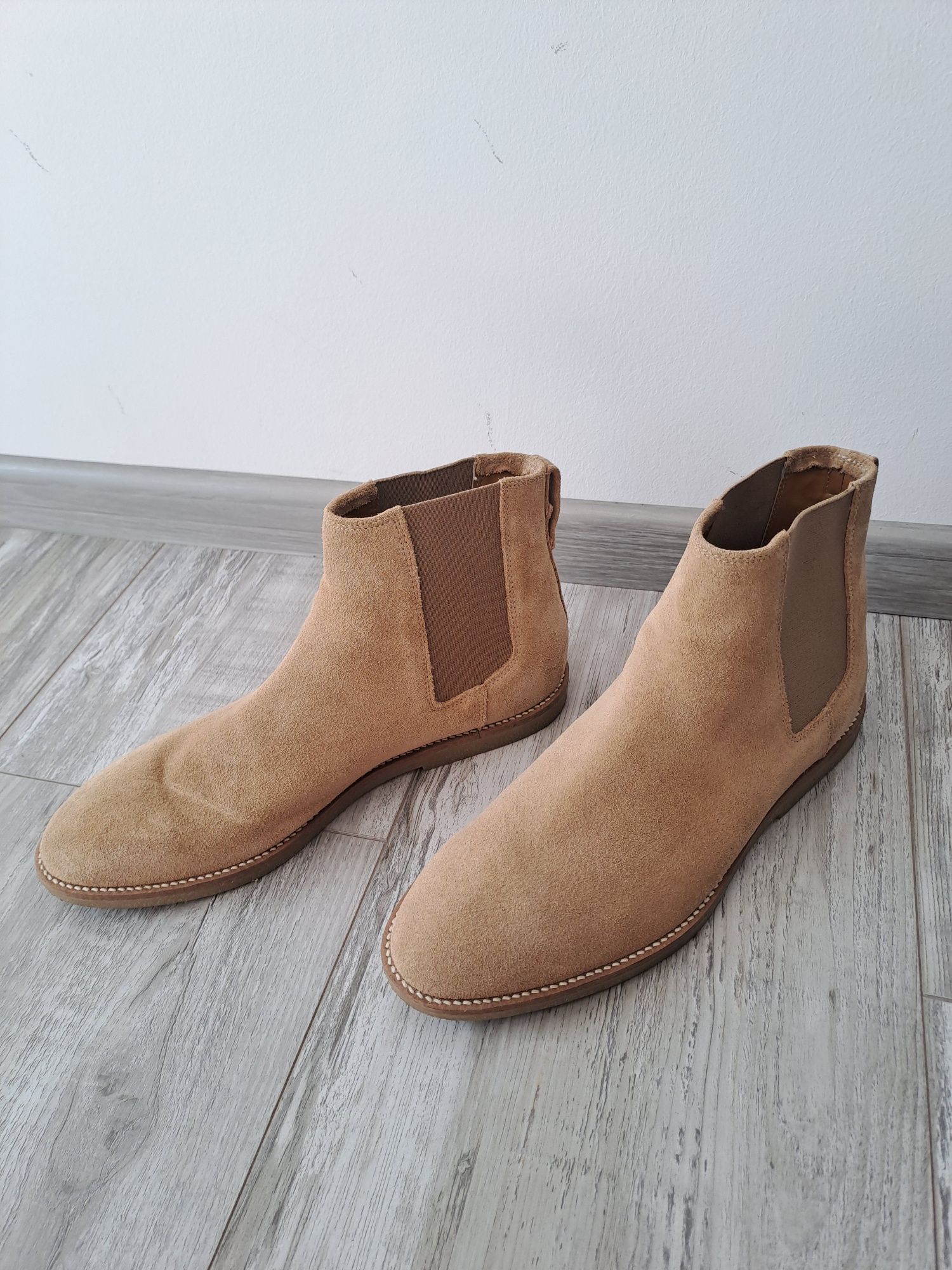 Велурени мъжки боти Zara