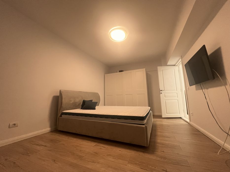 Inchirez Garsoniera cu loc de parcare - Piata Constitutiei