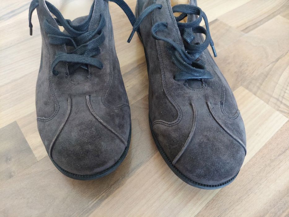 Pantofi LLOYD ,piele intoarsa,mărime 7 ( 40 )